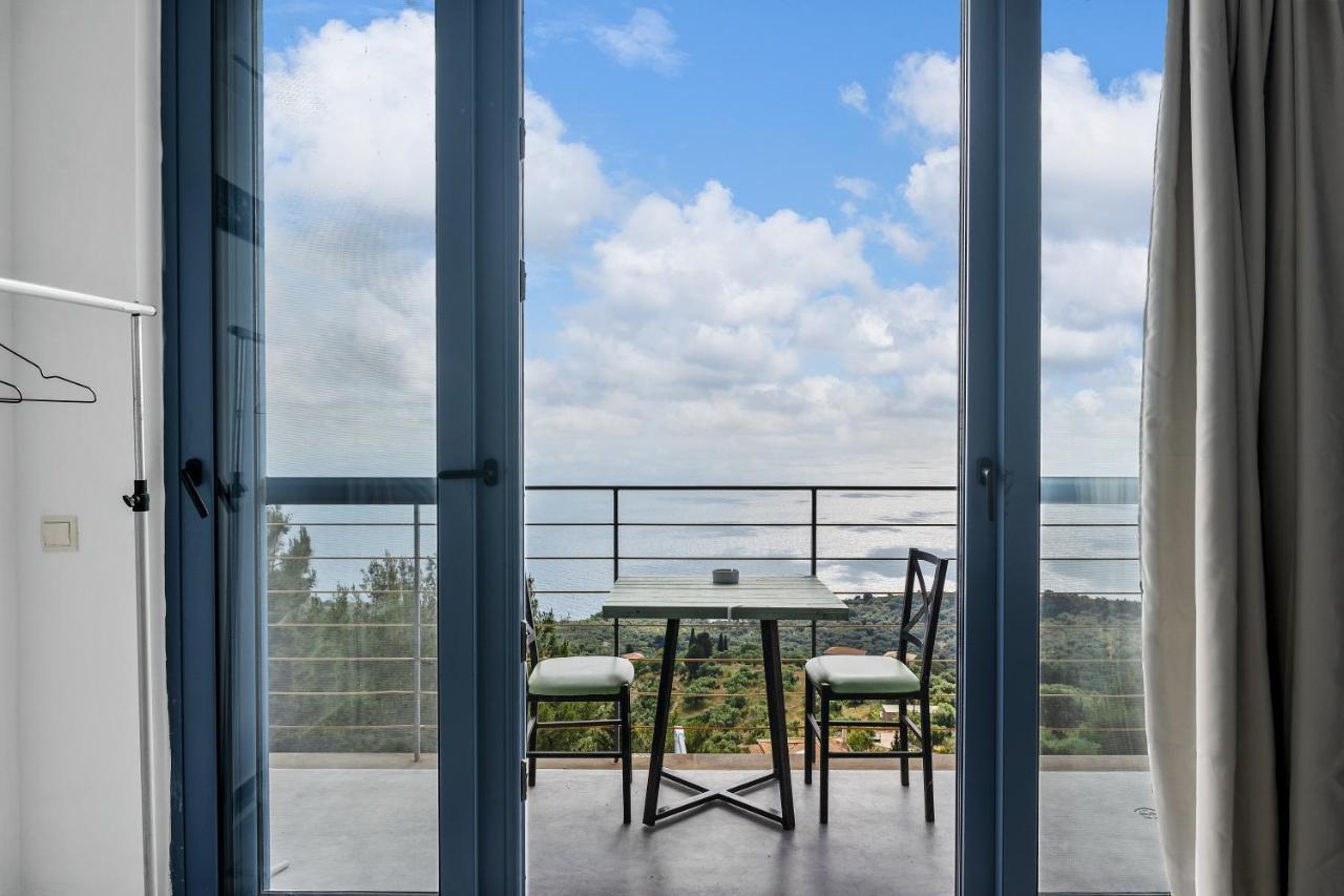 Serenity Boutique Suites Athanion Exterior photo